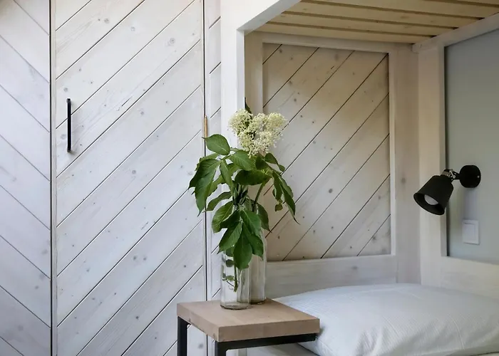 ホームステイ I 2 ポッドンビエ