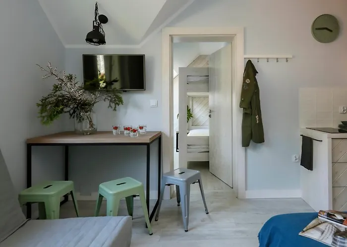 I 2 ホームステイ ポッドンビエ